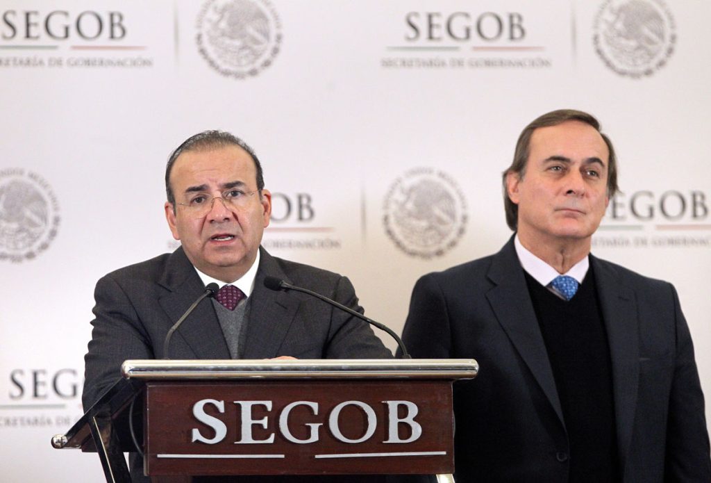 Gobierno mexicano pide a migrantes que eviten violencia en frontera con EE.UU.