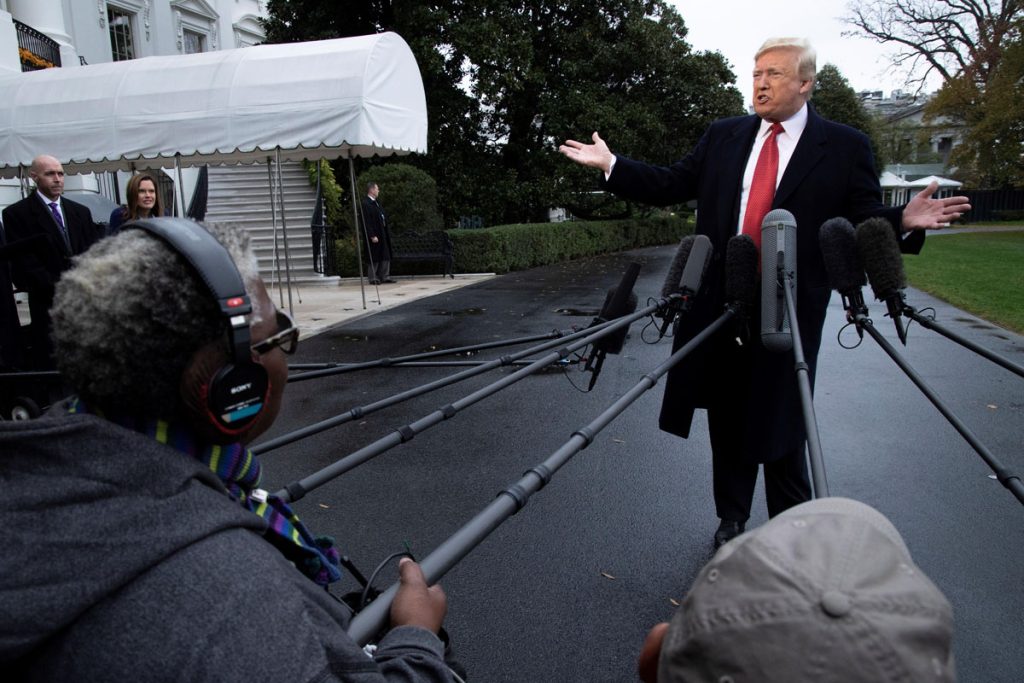 Trump niega que designación de Whitaker sea para detener caso de trama rusa