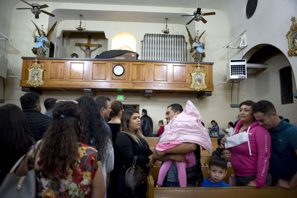 La comunidad hispana de San Diego le da la espalda a la caravana de migrantes