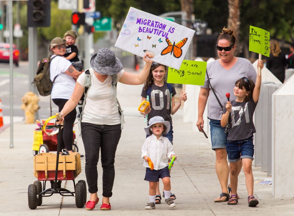 Desfile de niños contra la separación familiar de inmigrantes en Los Ángeles