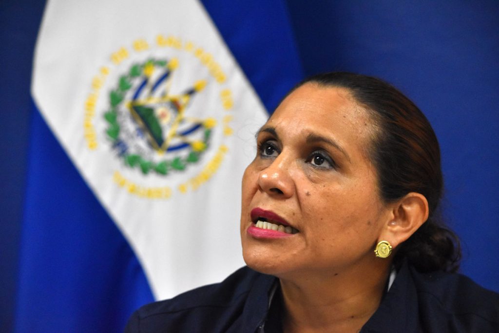 EEUU deportó a 2 salvadoreños y dejó solos a sus hijos por "tolerancia cero"
