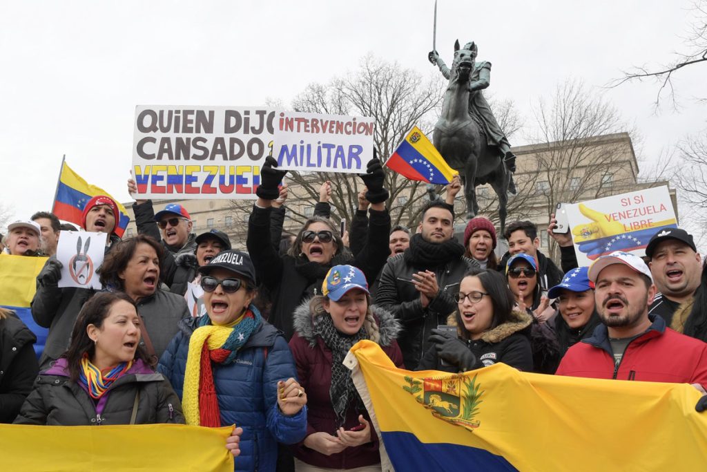 EEUU alienta las protestas en Venezuela y pide que Maduro deje el poder