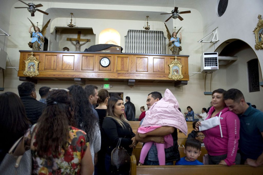 La comunidad hispana de San Diego le da la espalda a la caravana de migrantes