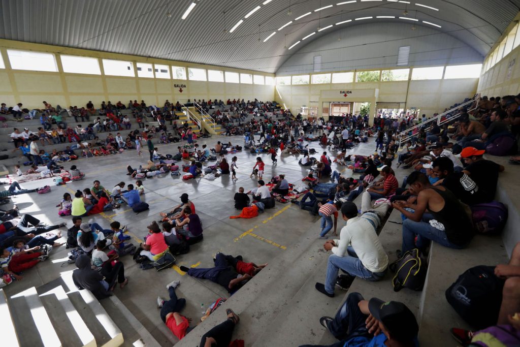Caravana hondureÒa de migrantes sigue en Guatemala y descansar· en Chiquimula