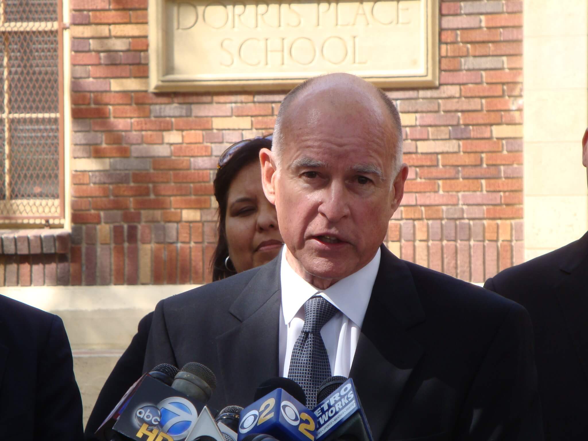 JerryBrown-gobernador-CA