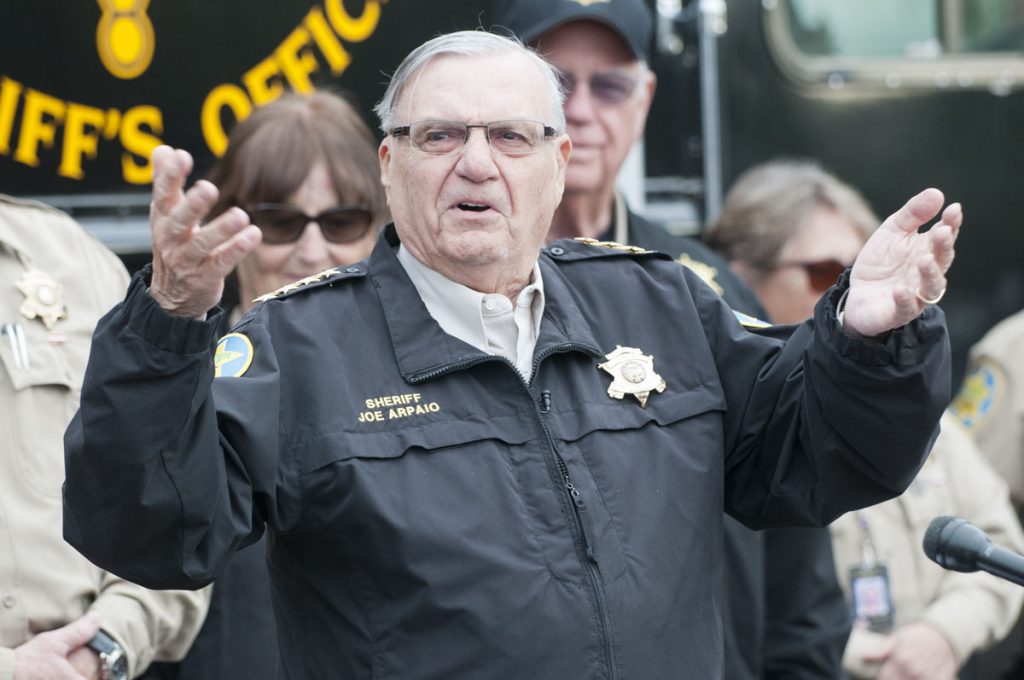 ARPAIO ASEGURA QUE NO SE IRÁ "CALLADO" AL TERMINAR SU MANDATO COMO ALGUACIL