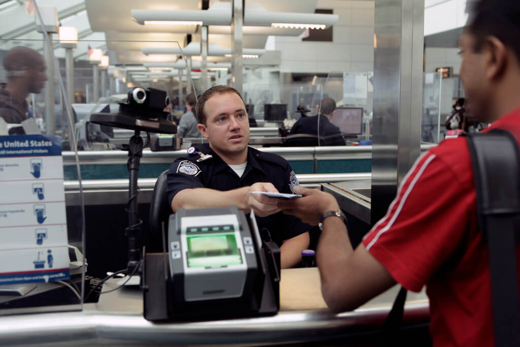 aeropuerto-inmigracion