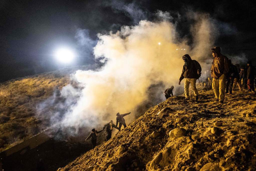 detienen-a-inmigrantes-con-gases
